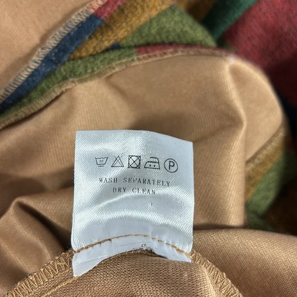 Flattering and Flowing Color Block Dress Midi - Picture 6 of 6